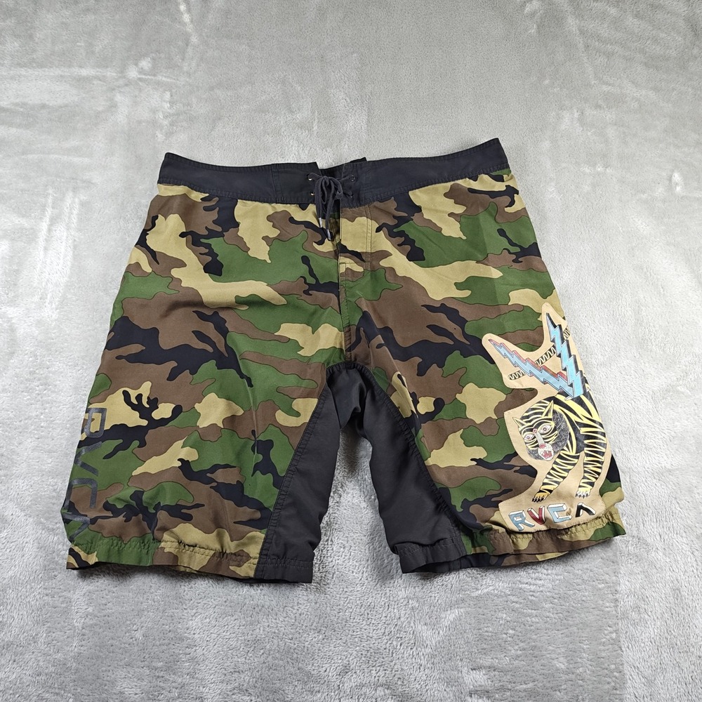 Vintage RVCA Board Shorts Mens 34 Camo Matt Leines Artist Tiger Swim Trunks Surf